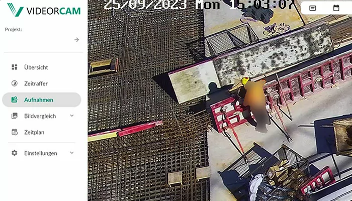 Baustellen-Überwachung – Live-Aufnahmen mit Videocam zur Dokumentation und Sicherheit Luftaufnahme einer Baustelle mit Videocam-Überwachung – Echtzeitaufnahmen zur Baufortschrittskontrolle und Sicherheit.