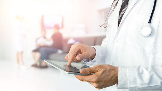 Wartezeitmanagement-Lösungen von Mem-O-Matic und B.I.C.: Gesundheitswesen